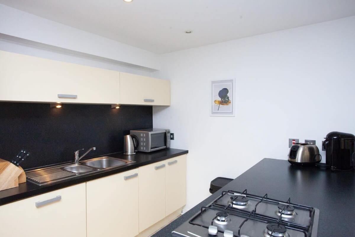 City Centre Apartment W Parking & Hyperoptic Wifi Glasgow Dış mekan fotoğraf